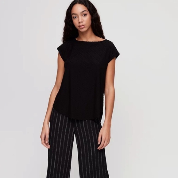 Aritzia Wilfred Burgundy Short Cap Sleeve Textured Blouse Open Cross Back - Sz L - Picture 13 of 16